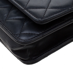 مملوكة مسبقًا محفظة بسلسلة شانيل CC عصرية جلد مبطنة سوداء