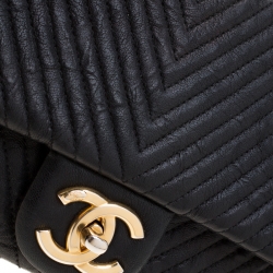 Pre Owned Chanel Black Chevron Leather Medium Flap Bag