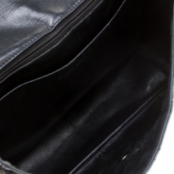 Pre Owned حقيبة شانيل قلاب مفرد كلاسيك جامبو جلد كافيار مبطنة سوداء