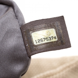 مملوكة مسبقًا حقيبة كتف شانيل سلسلة جلد طية مخرمة كريمية