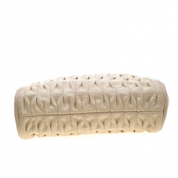 مملوكة مسبقًا حقيبة كتف شانيل سلسلة جلد طية مخرمة كريمية