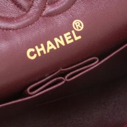 مملوكة مسبقًا Chanel Black Quilted Medium Classic Double Flap Bag