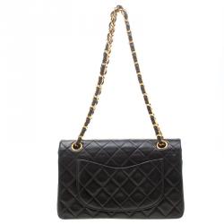 مملوكة مسبقًا Chanel Black Quilted Medium Classic Double Flap Bag