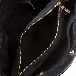 Pre Owned حقيبة يد شانيل سيرف شوبينغ جلد سوداء