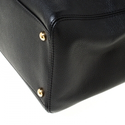 Pre Owned حقيبة يد شانيل سيرف شوبينغ جلد سوداء