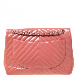 مملوكة مسبقًا Chanel Pink Chevron Patent Leather Maxi Classic Single Flap Bag