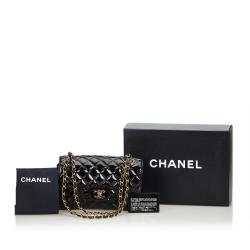 مملوكة مسبقًا Chanel Black Small Patent Leather Double Sided Bag