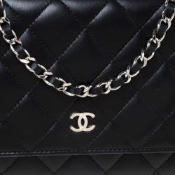 Pre Owned حقيبة كلتش شانيل WOC جلد أسود مبطن بسلسلة