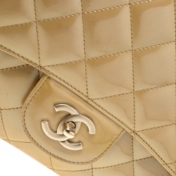 Pre Owned حقيبة شانيل قلاب كلاسيك ماكسي جلد مبطنة صفراء