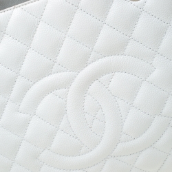 Pre Owned حقيبة شانيل غراند GST شوبر جلد كافيارأبيض مبطن 