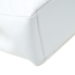 Pre Owned حقيبة شانيل غراند GST شوبر جلد كافيارأبيض مبطن 