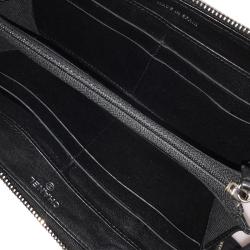 مملوكة مسبقًا Chanel Black Quilted Enamel Leather Long Wallet