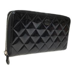 مملوكة مسبقًا Chanel Black Quilted Enamel Leather Long Wallet