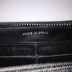 مملوكة مسبقًا Chanel Black Quilted Enamel Leather Long Wallet