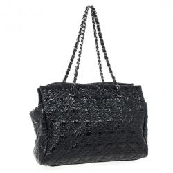 Pre Owned Chanel Black Patent Vinyl Rock in Moscow Classic Tote
