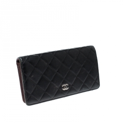 Pre Owned Chanel Black Quilted Leather CC Bifold Long Wallet
