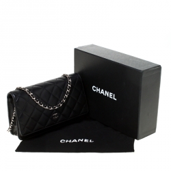 مملوكة مسبقًا حقيبة شانيل WOC جلد أسود