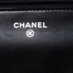 مملوكة مسبقًا حقيبة شانيل WOC جلد أسود