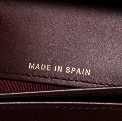 مملوكة مسبقًا محفظة شانيل جلد أسود ثنائية الطي