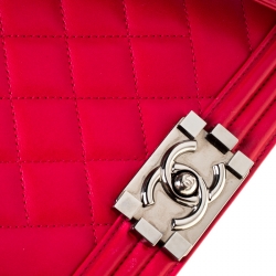 Pre Owned Chanel Dark Pink Lambskin Leather Chevron New Medium Boy Bag