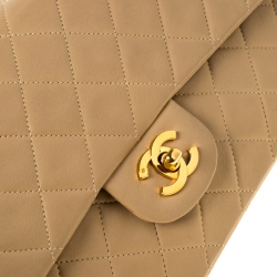 مملوكة مسبقًا Chanel Beige Quilted Leather Medium Classic Double Flap Bag