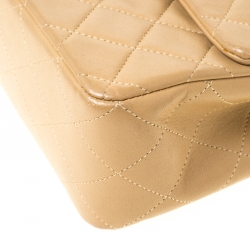 مملوكة مسبقًا Chanel Beige Quilted Leather Medium Classic Double Flap Bag
