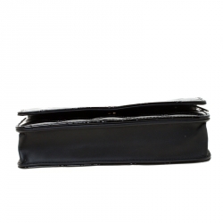 مملوكة مسبقًا Chanel Black Quilted Patent Leather WOC Wallet