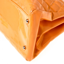 مملوكة مسبقًا حقيبة شانيل بولينغ جاست مادموازيل جلد لامع مبطنة برتقالية