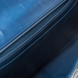 مملوكة مسبقًا حقيبة شانيل قلاب كلاسيك جامبو جلد لامع مبطنة كحلية