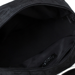 مملوكة مسبقًا Chanel White/Black Travel Line Nylon Satchel