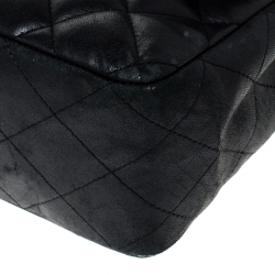 Pre Owned حقيبة شانيل جامبو كلاسيك جلد أسود مبطن بقلاب 