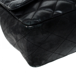 Pre Owned حقيبة شانيل جامبو كلاسيك جلد أسود مبطن بقلاب 