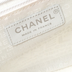 مملوكة مسبقًا Chanel White Quilted Leather Shoulder Bag