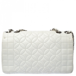 مملوكة مسبقًا Chanel White Quilted Leather Shoulder Bag