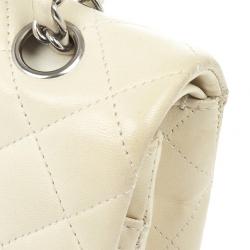 Pre Owned Chanel White Faded Lambskin Medium Flap Bag