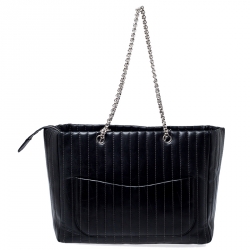 مملوكة مسبقًا حقيبة يد شانيل مادموازيل كبيرة جلد بطانة رأسية سوداء 