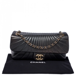 مملوكة مسبقًا Chanel Olive Green Leather Flap Shoulder Bag