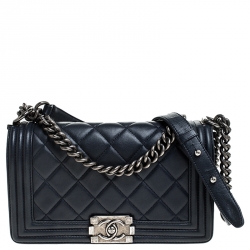 مملوكة مسبقًا Chanel Navy Blue Quilted Leather Medium Boy Flap Bag
