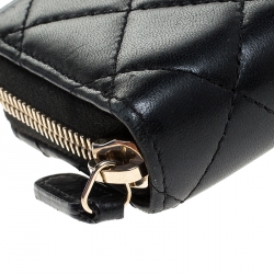 مملوكة مسبقًا محفظة شانيل CC جلد مبطن سوداء صغيرة