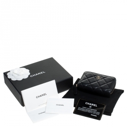 مملوكة مسبقًا محفظة شانيل CC جلد مبطن سوداء صغيرة