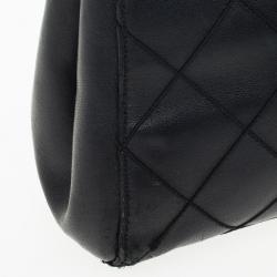 مملوكة مسبقًا Chanel Vintage Black Quilted Tortoise Handle Small Tote