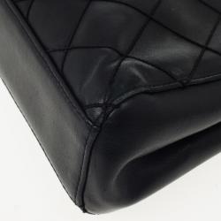 مملوكة مسبقًا Chanel Vintage Black Quilted Tortoise Handle Small Tote