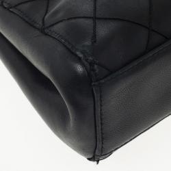 مملوكة مسبقًا Chanel Vintage Black Quilted Tortoise Handle Small Tote