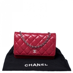 Pre Owned حقيبة كلتش شانيل WOC جلد أحمر مبطنه بسلسلة