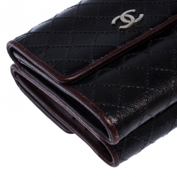 مملوكة مسبقًا Chanel Black/Burgundy Leather Diamond Stitch French Wallet