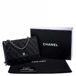 Pre Owned حقيبة كلتش شانيل WOC جلد سوداء مبطنه بسلسلة
