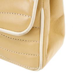 مملوكة مسبقًا Chanel Beige Leather Medium Flap Bag