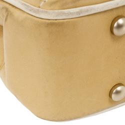 مملوكة مسبقًا Chanel Beige Leather Medium Flap Bag