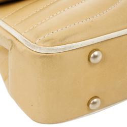 مملوكة مسبقًا Chanel Beige Leather Medium Flap Bag