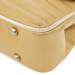 مملوكة مسبقًا Chanel Beige Leather Medium Flap Bag